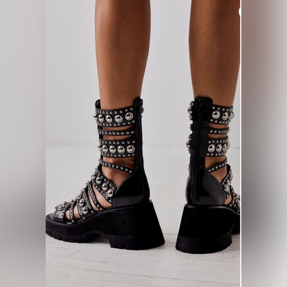 Free People Siren Studded Gladiator Sandals Size 7 NEW - Picture 3 of 14